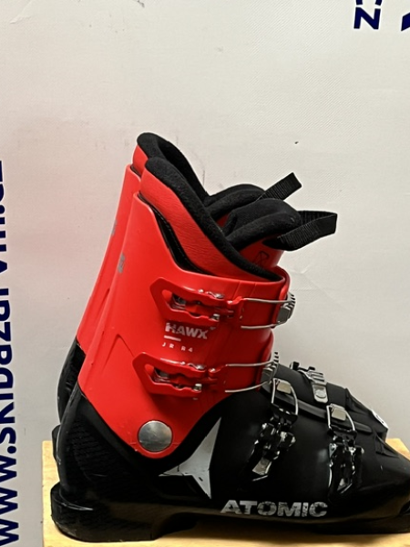 juniorské sjezdové boty Atomic 27 cm